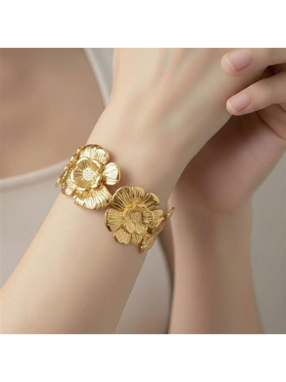 304 Stainless Steel Vintage Floral Bracelet Flower Cuff w/Blooming Botanical